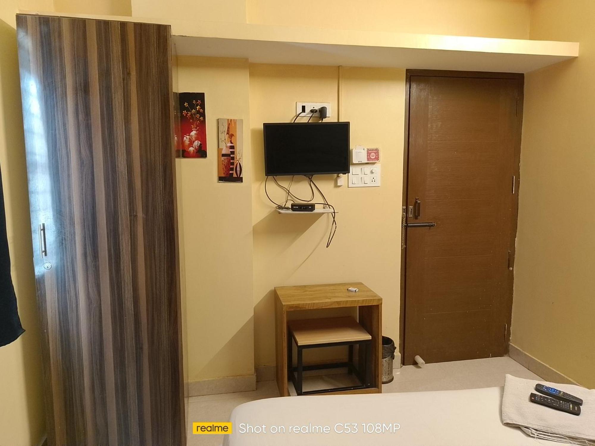 Hotel Pallavi Grand Bangalore Bagian luar foto